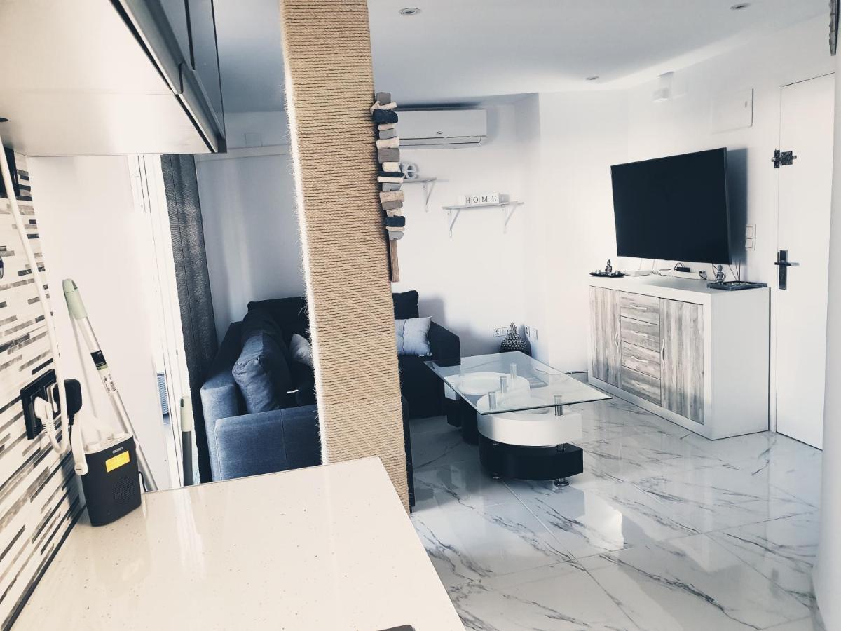 Beachside Apartment In Torrevieja Exterior foto