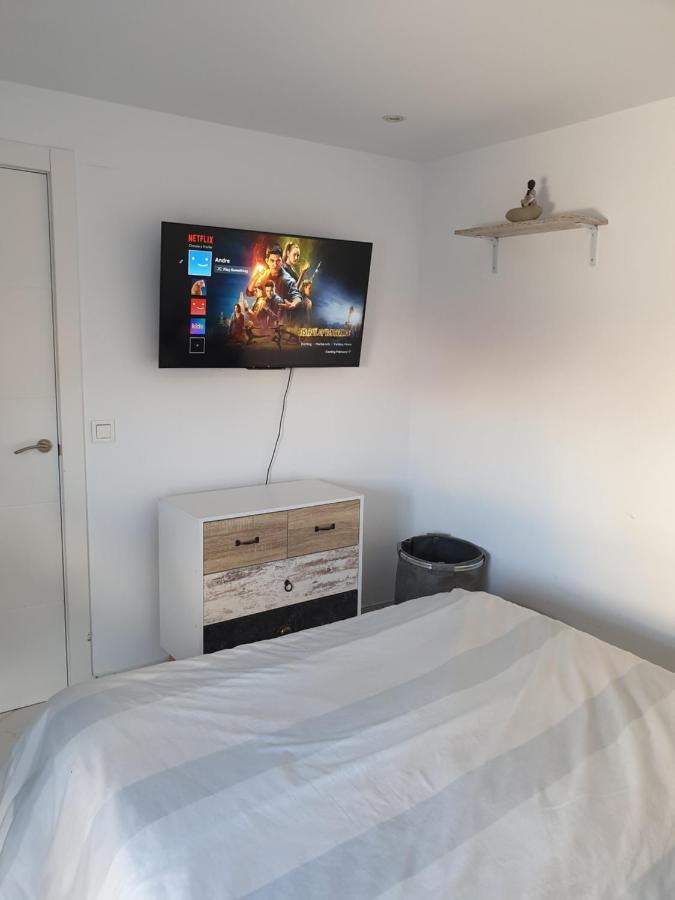 Beachside Apartment In Torrevieja Exterior foto