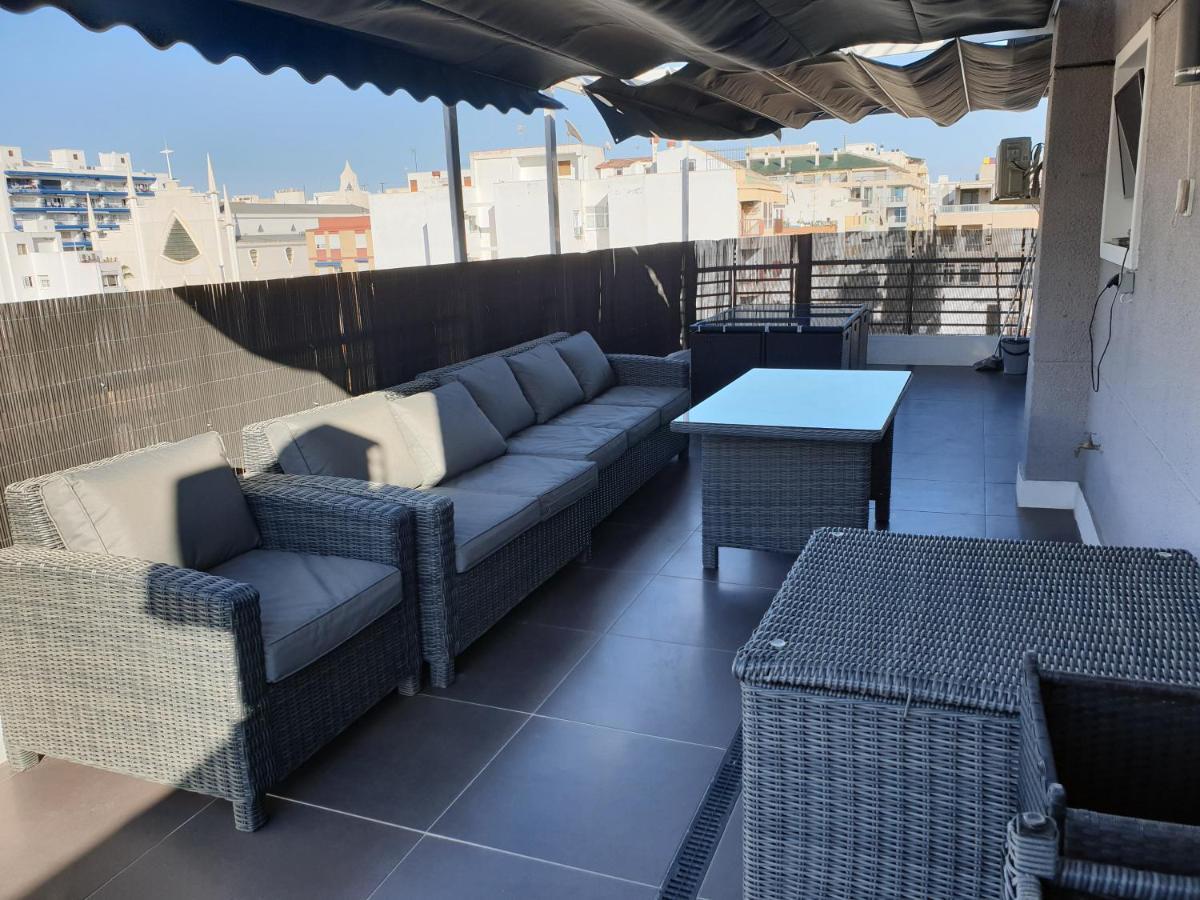 Beachside Apartment In Torrevieja Exterior foto