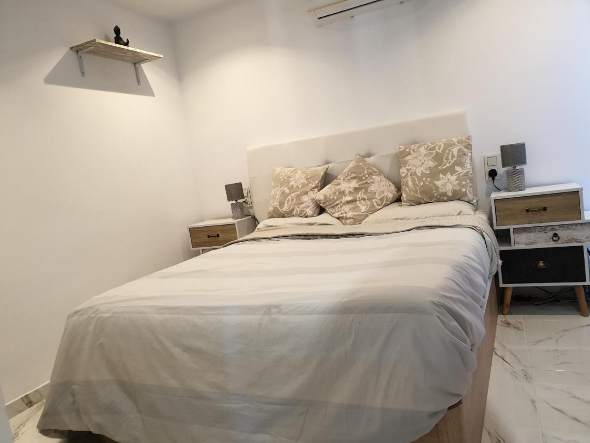 Beachside Apartment In Torrevieja Exterior foto
